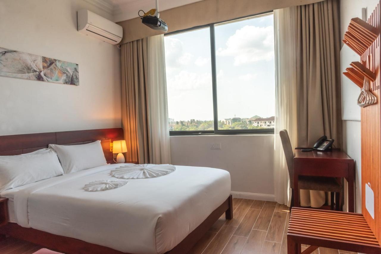 Pauraque Soho Hotel Dar es Salaam Bagian luar foto