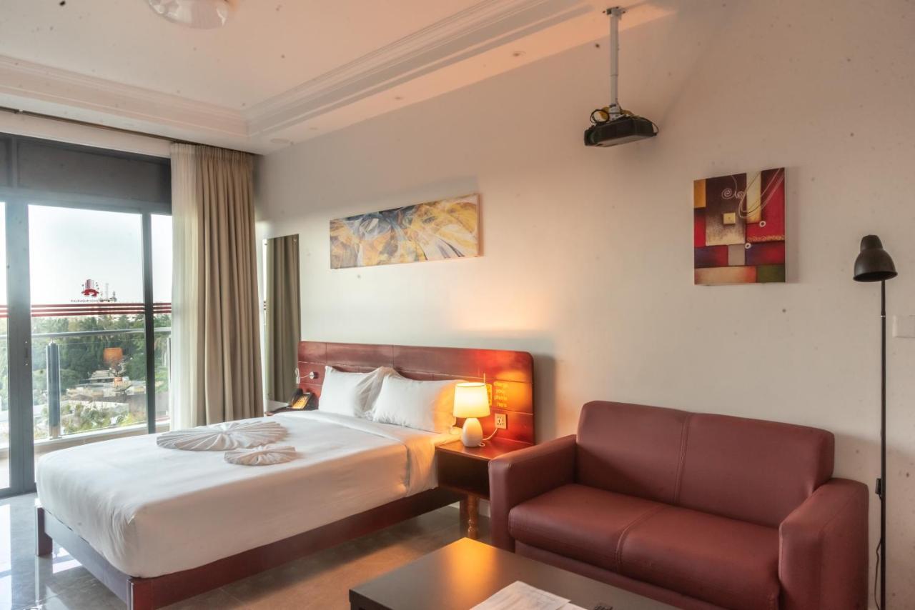 Pauraque Soho Hotel Dar es Salaam Bagian luar foto